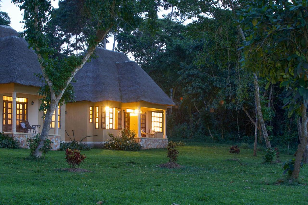 Brovad Sands Lodge Kalangala Buitenkant foto